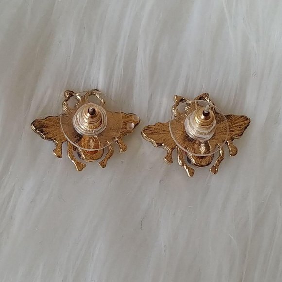 Honeybees Gold Black Pearl Red Stud Earrings - Picture 6 of 6